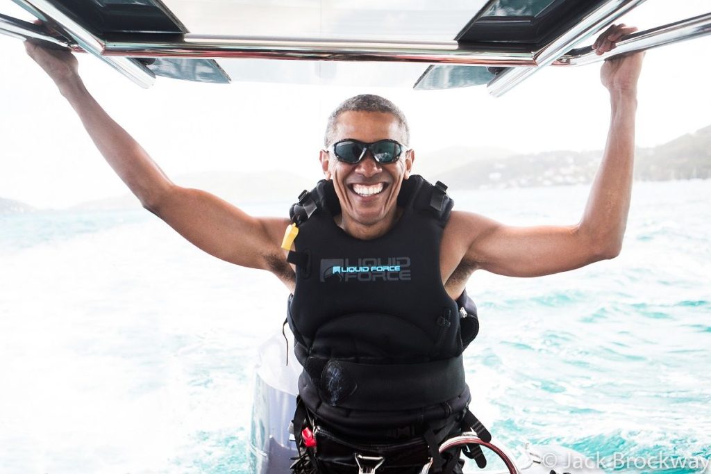 Barack Obama try Kitesurf